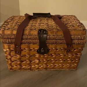Picnic basket